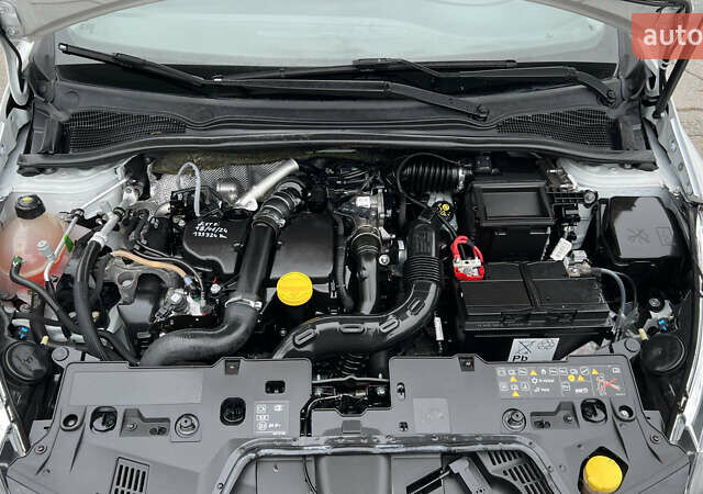 Белый Рено Клио, объемом двигателя 1.5 л и пробегом 149 тыс. км за 10300 $, фото 60 на Automoto.ua