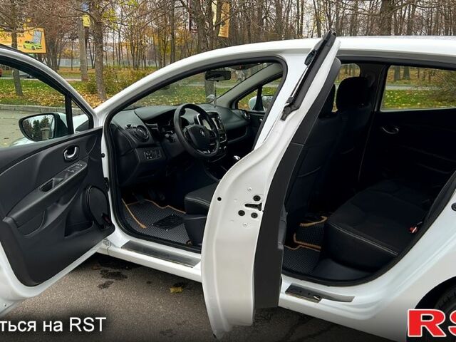 Белый Рено Клио, объемом двигателя 1.5 л и пробегом 149 тыс. км за 10300 $, фото 5 на Automoto.ua