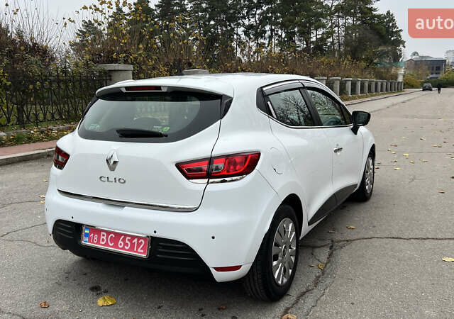 Белый Рено Клио, объемом двигателя 1.5 л и пробегом 149 тыс. км за 10300 $, фото 10 на Automoto.ua