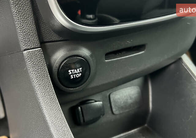 Белый Рено Клио, объемом двигателя 1.5 л и пробегом 149 тыс. км за 10300 $, фото 35 на Automoto.ua