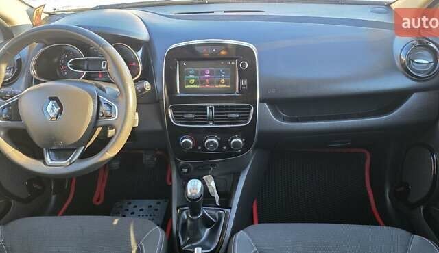 Белый Рено Клио, объемом двигателя 1.5 л и пробегом 162 тыс. км за 10400 $, фото 76 на Automoto.ua