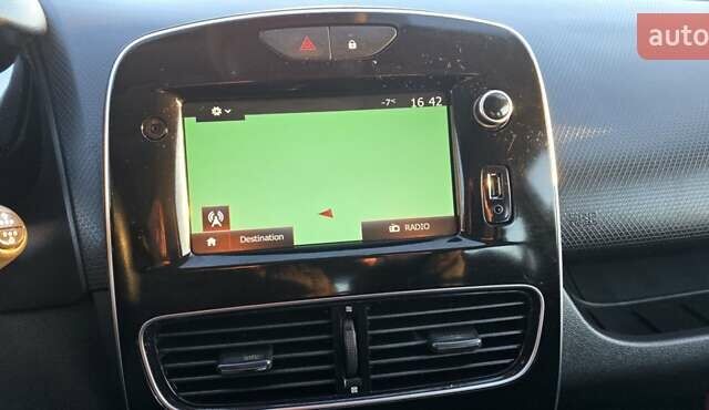 Белый Рено Клио, объемом двигателя 1.5 л и пробегом 162 тыс. км за 10400 $, фото 104 на Automoto.ua