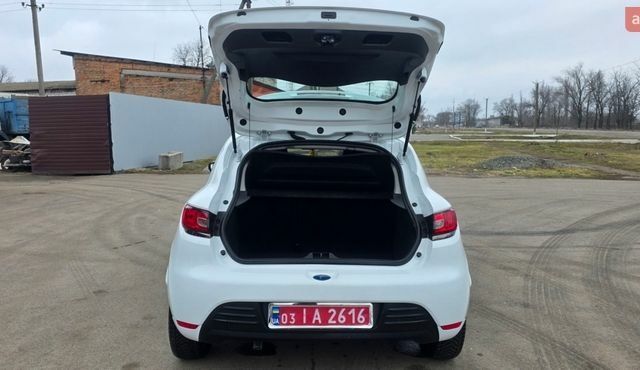 Белый Рено Клио, объемом двигателя 1.5 л и пробегом 179 тыс. км за 9900 $, фото 14 на Automoto.ua