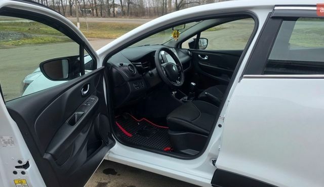 Белый Рено Клио, объемом двигателя 1.5 л и пробегом 179 тыс. км за 9900 $, фото 8 на Automoto.ua