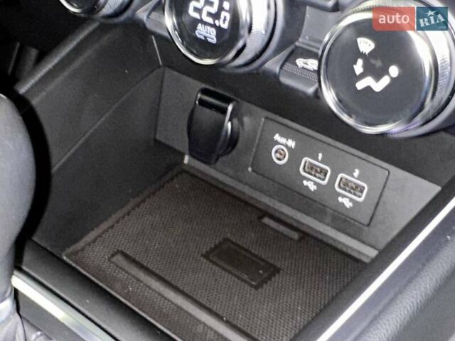 Белый Рено Клио, объемом двигателя 0 л и пробегом 114 тыс. км за 17460 $, фото 32 на Automoto.ua