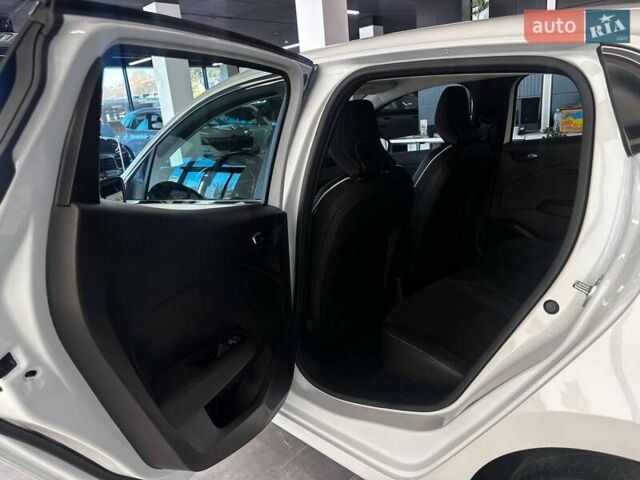 Білий Рено Кліо, об'ємом двигуна 0 л та пробігом 114 тис. км за 17460 $, фото 22 на Automoto.ua