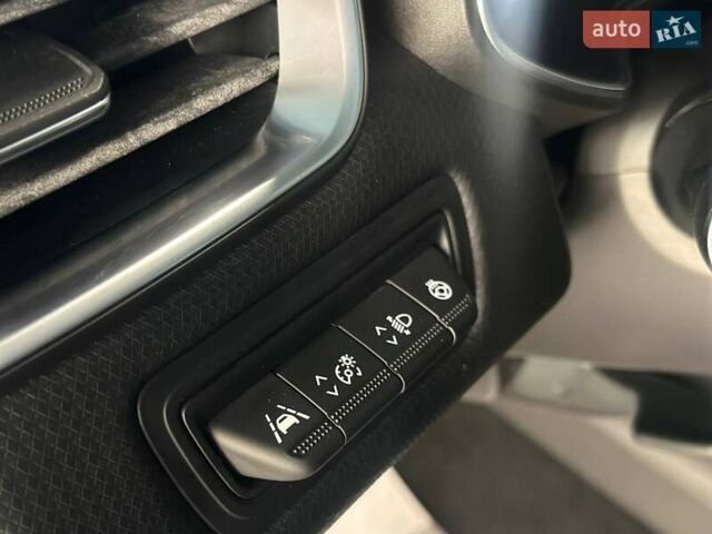 Белый Рено Клио, объемом двигателя 0 л и пробегом 114 тыс. км за 17460 $, фото 8 на Automoto.ua