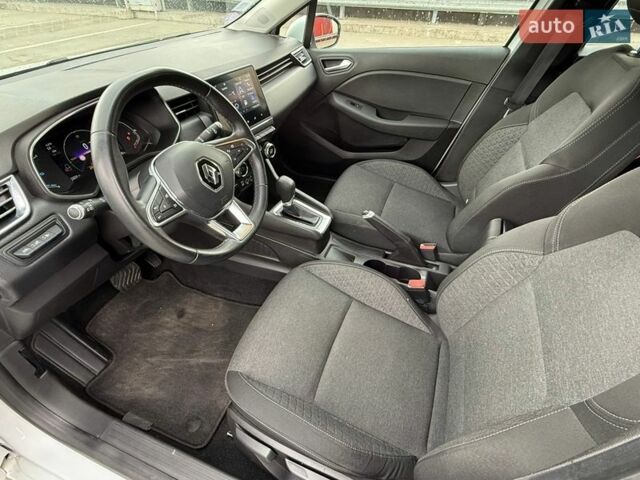 Белый Рено Клио, объемом двигателя 1.6 л и пробегом 132 тыс. км за 15500 $, фото 23 на Automoto.ua