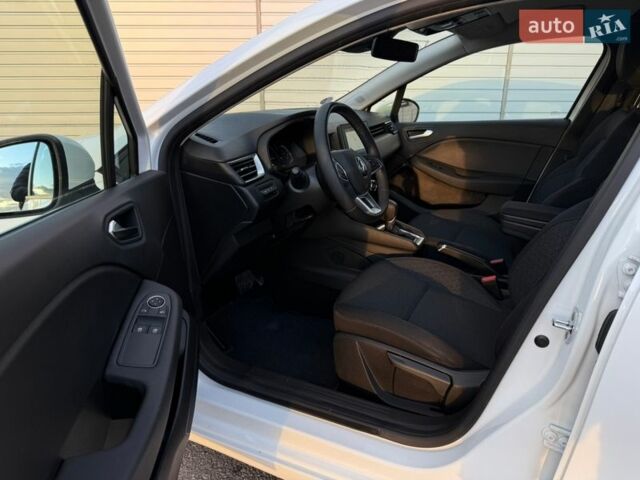 Белый Рено Клио, объемом двигателя 1.6 л и пробегом 158 тыс. км за 14950 $, фото 18 на Automoto.ua