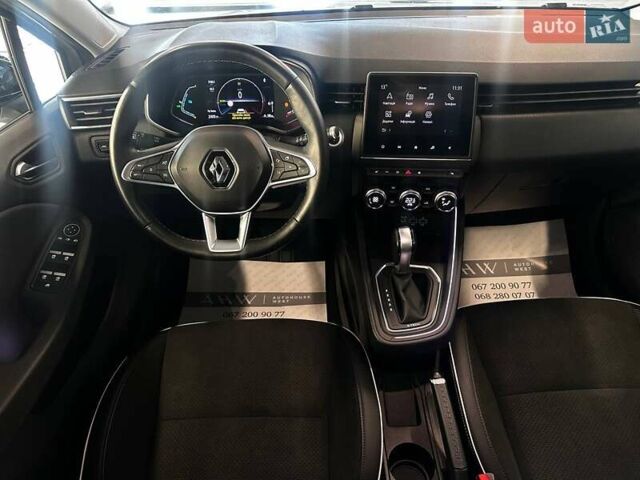 Белый Рено Клио, объемом двигателя 0 л и пробегом 114 тыс. км за 17460 $, фото 25 на Automoto.ua