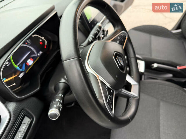 Белый Рено Клио, объемом двигателя 1.6 л и пробегом 167 тыс. км за 15399 $, фото 56 на Automoto.ua