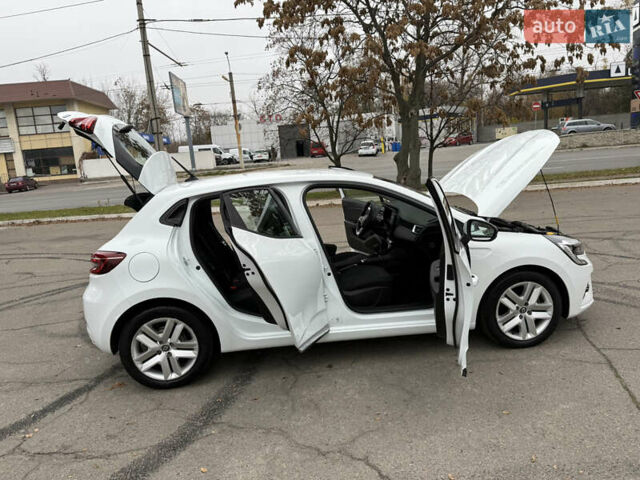 Белый Рено Клио, объемом двигателя 1.6 л и пробегом 167 тыс. км за 15399 $, фото 80 на Automoto.ua