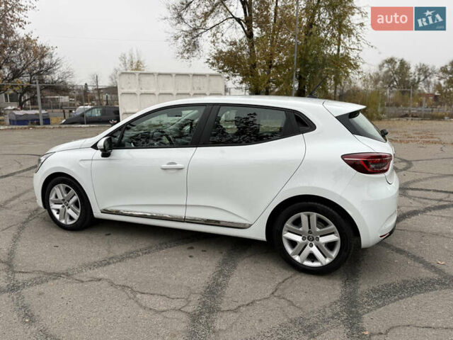 Белый Рено Клио, объемом двигателя 1.6 л и пробегом 167 тыс. км за 15399 $, фото 24 на Automoto.ua