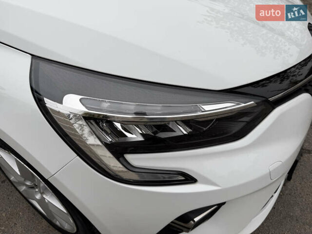 Белый Рено Клио, объемом двигателя 1.6 л и пробегом 167 тыс. км за 15399 $, фото 35 на Automoto.ua