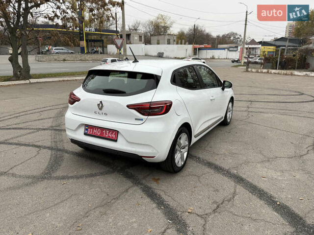 Белый Рено Клио, объемом двигателя 1.6 л и пробегом 167 тыс. км за 15399 $, фото 17 на Automoto.ua