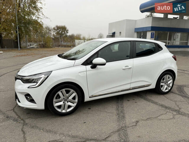 Белый Рено Клио, объемом двигателя 1.6 л и пробегом 167 тыс. км за 15399 $, фото 26 на Automoto.ua