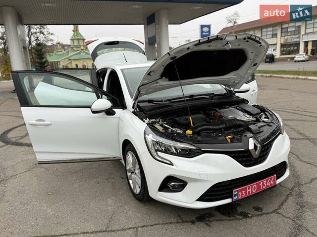 Белый Рено Клио, объемом двигателя 1.6 л и пробегом 167 тыс. км за 15399 $, фото 79 на Automoto.ua