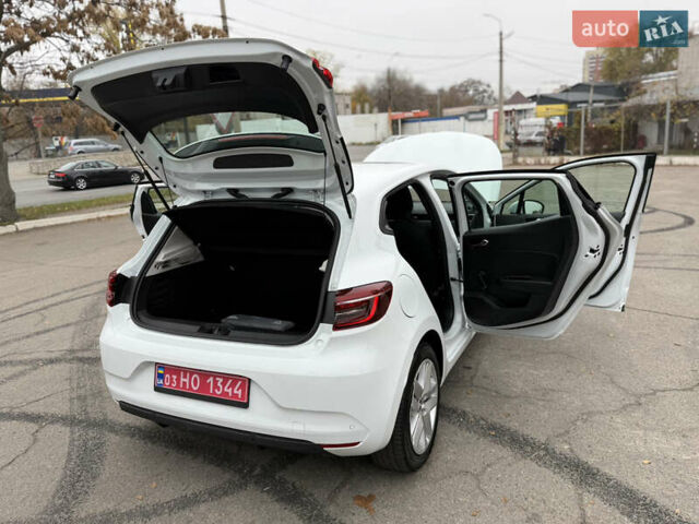 Белый Рено Клио, объемом двигателя 1.6 л и пробегом 167 тыс. км за 15399 $, фото 83 на Automoto.ua