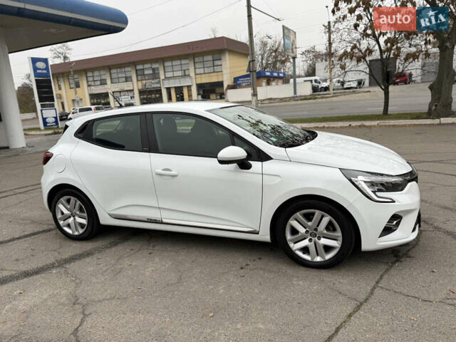Белый Рено Клио, объемом двигателя 1.6 л и пробегом 167 тыс. км за 15399 $, фото 12 на Automoto.ua