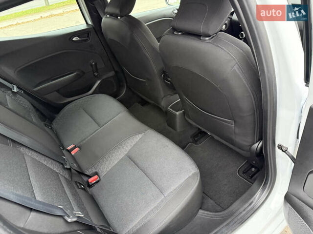 Белый Рено Клио, объемом двигателя 1.6 л и пробегом 167 тыс. км за 15399 $, фото 43 на Automoto.ua