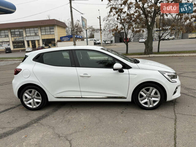 Белый Рено Клио, объемом двигателя 1.6 л и пробегом 167 тыс. км за 15399 $, фото 13 на Automoto.ua