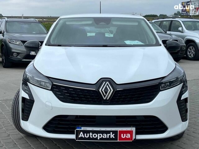 Белый Рено Клио, объемом двигателя 1.6 л и пробегом 8 тыс. км за 19990 $, фото 1 на Automoto.ua