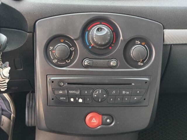 Белый Рено Клио, объемом двигателя 1.5 л и пробегом 194 тыс. км за 4990 $, фото 20 на Automoto.ua