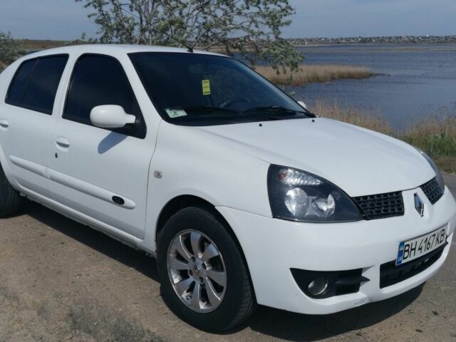 Белый Рено Клио, объемом двигателя 0 л и пробегом 221 тыс. км за 2900 $, фото 2 на Automoto.ua