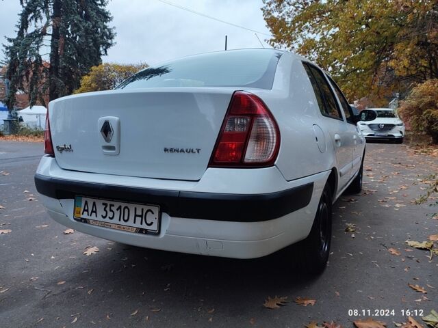 Белый Рено Клио, объемом двигателя 1.4 л и пробегом 176 тыс. км за 2800 $, фото 1 на Automoto.ua
