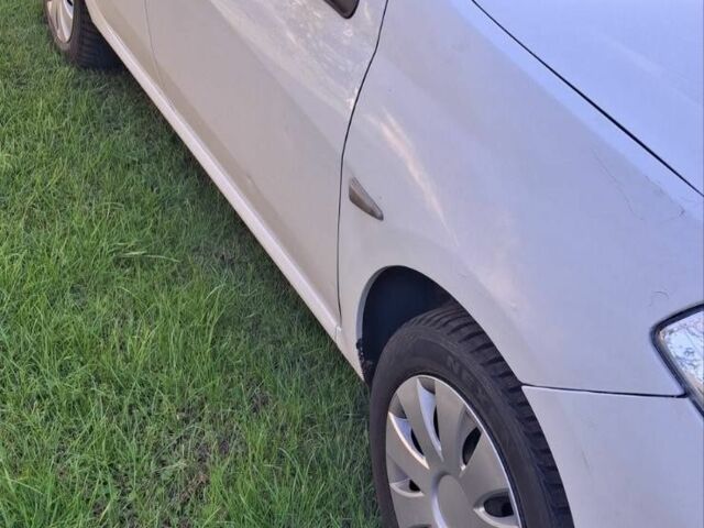 Білий Рено Кліо, об'ємом двигуна 1.4 л та пробігом 400 тис. км за 3500 $, фото 8 на Automoto.ua