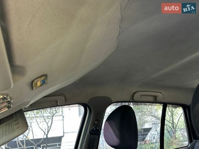 Білий Рено Кліо, об'ємом двигуна 1.39 л та пробігом 243 тис. км за 1500 $, фото 7 на Automoto.ua