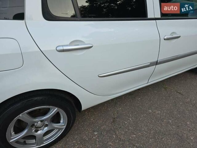 Білий Рено Кліо, об'ємом двигуна 1.46 л та пробігом 198 тис. км за 5500 $, фото 18 на Automoto.ua