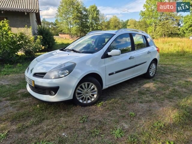 Білий Рено Кліо, об'ємом двигуна 1.2 л та пробігом 201 тис. км за 4200 $, фото 1 на Automoto.ua