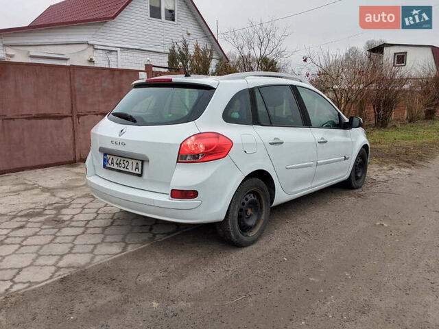 Белый Рено Клио, объемом двигателя 1.46 л и пробегом 289 тыс. км за 4500 $, фото 3 на Automoto.ua