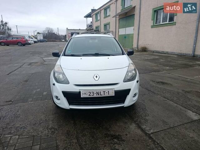 Белый Рено Клио, объемом двигателя 1.2 л и пробегом 252 тыс. км за 4650 $, фото 7 на Automoto.ua