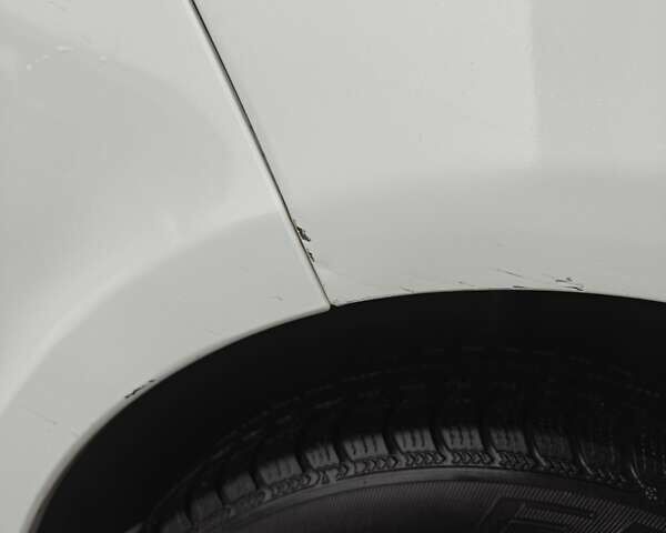 Білий Рено Кліо, об'ємом двигуна 1.46 л та пробігом 240 тис. км за 5300 $, фото 7 на Automoto.ua