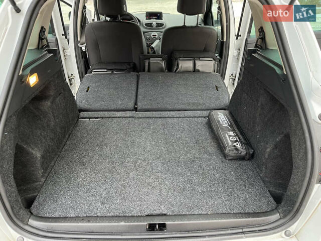 Белый Рено Клио, объемом двигателя 1.2 л и пробегом 177 тыс. км за 5450 $, фото 23 на Automoto.ua