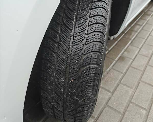 Білий Рено Кліо, об'ємом двигуна 1.46 л та пробігом 240 тис. км за 5300 $, фото 11 на Automoto.ua