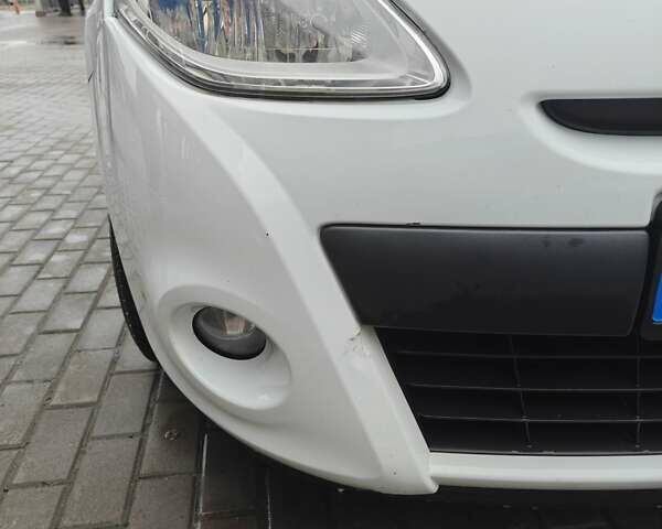 Білий Рено Кліо, об'ємом двигуна 1.46 л та пробігом 240 тис. км за 5300 $, фото 5 на Automoto.ua
