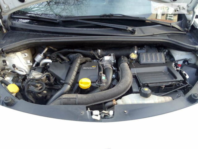 Белый Рено Клио, объемом двигателя 1.5 л и пробегом 284 тыс. км за 5400 $, фото 9 на Automoto.ua