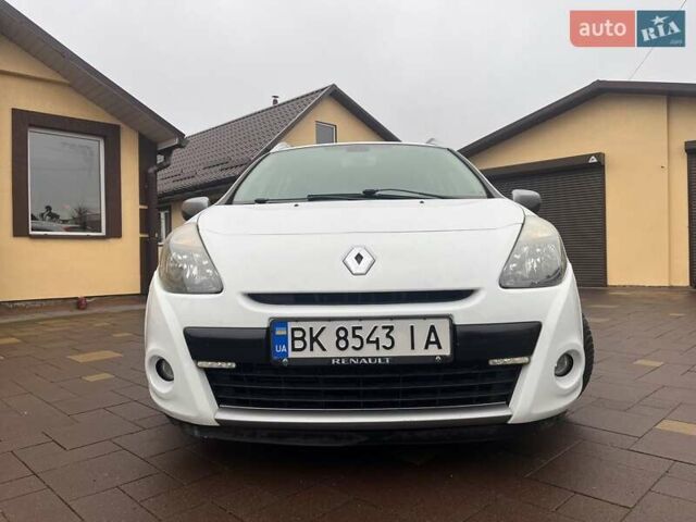 Белый Рено Клио, объемом двигателя 1.15 л и пробегом 211 тыс. км за 4899 $, фото 23 на Automoto.ua