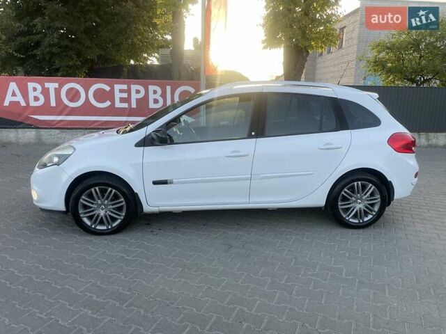 Белый Рено Клио, объемом двигателя 1.46 л и пробегом 234 тыс. км за 6950 $, фото 1 на Automoto.ua