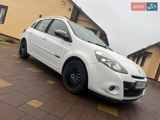 Белый Рено Клио, объемом двигателя 1.15 л и пробегом 211 тыс. км за 4899 $, фото 24 на Automoto.ua