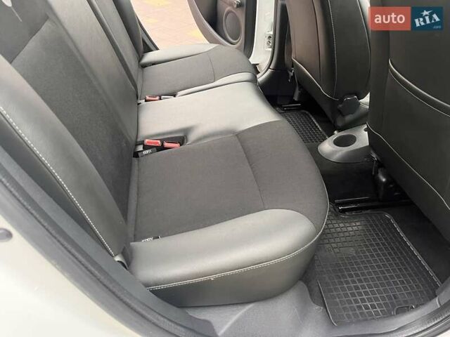 Белый Рено Клио, объемом двигателя 1.15 л и пробегом 211 тыс. км за 4899 $, фото 35 на Automoto.ua