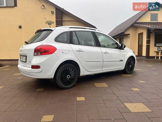 Белый Рено Клио, объемом двигателя 1.15 л и пробегом 211 тыс. км за 4899 $, фото 9 на Automoto.ua