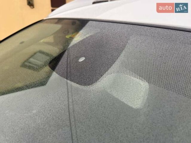 Белый Рено Клио, объемом двигателя 1.15 л и пробегом 211 тыс. км за 4899 $, фото 40 на Automoto.ua