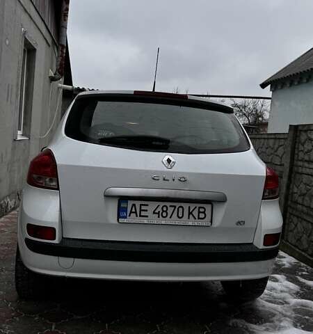 Білий Рено Кліо, об'ємом двигуна 1.46 л та пробігом 160 тис. км за 5500 $, фото 27 на Automoto.ua