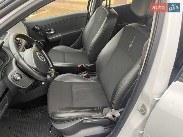 Белый Рено Клио, объемом двигателя 1.15 л и пробегом 211 тыс. км за 4899 $, фото 34 на Automoto.ua