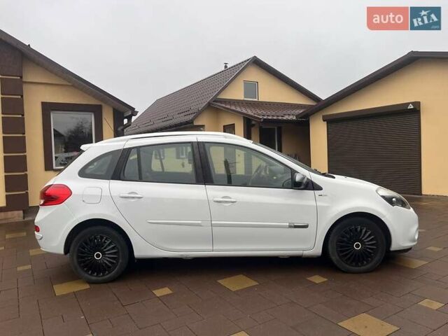 Белый Рено Клио, объемом двигателя 1.15 л и пробегом 211 тыс. км за 4899 $, фото 16 на Automoto.ua