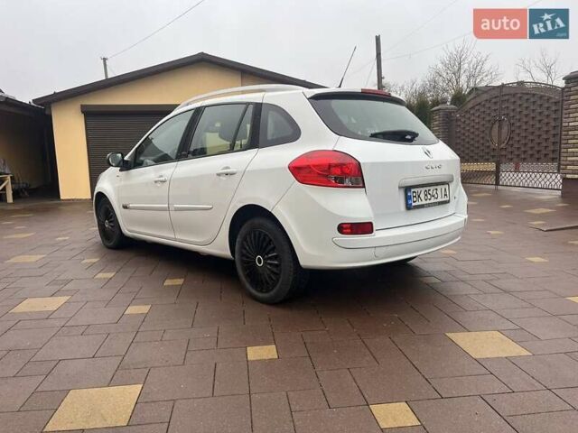 Белый Рено Клио, объемом двигателя 1.15 л и пробегом 211 тыс. км за 4899 $, фото 3 на Automoto.ua